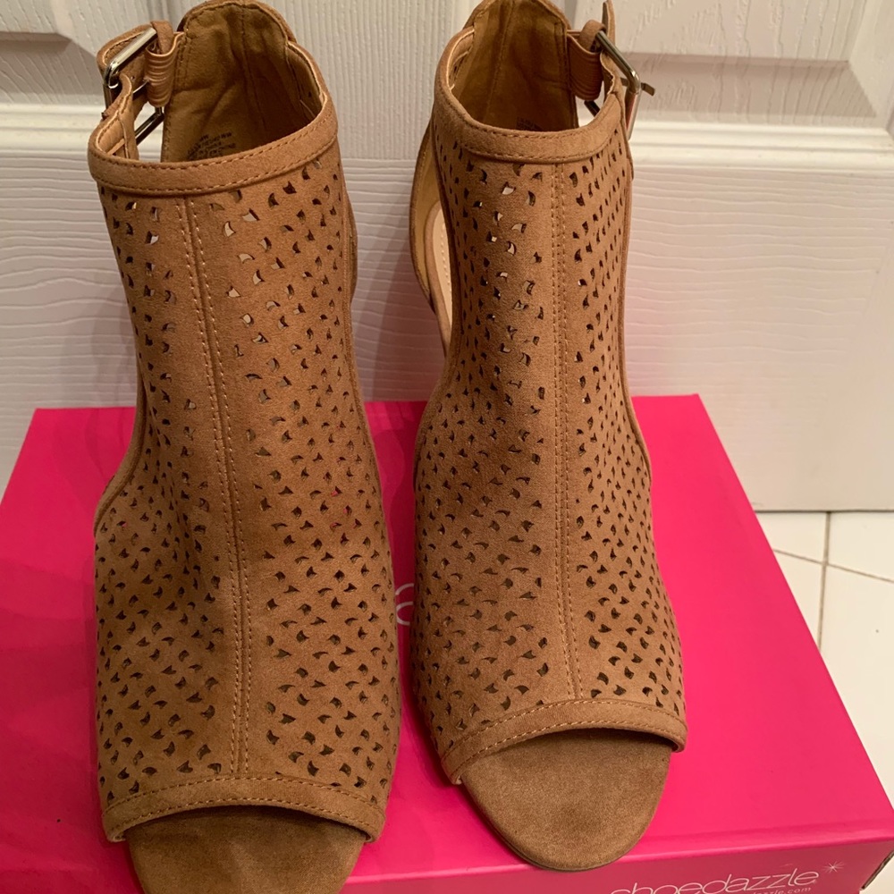 ❤️SOLD❤️ Justfab brand new cone heel sandals